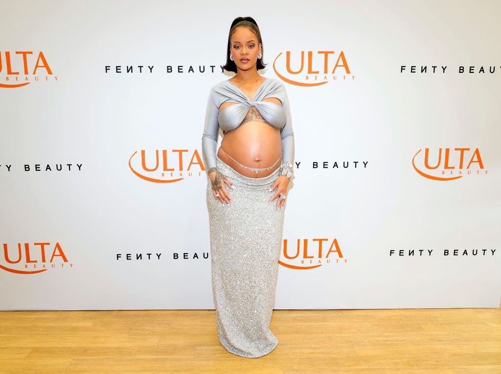 "As pregnant as a frog!" Listen to Rihanna's Pregnancy Album Here Before Her First Born