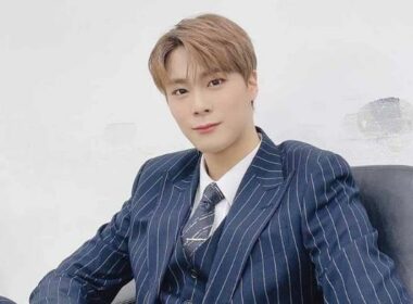 Astro member Moonbin passes away at the age of 25.