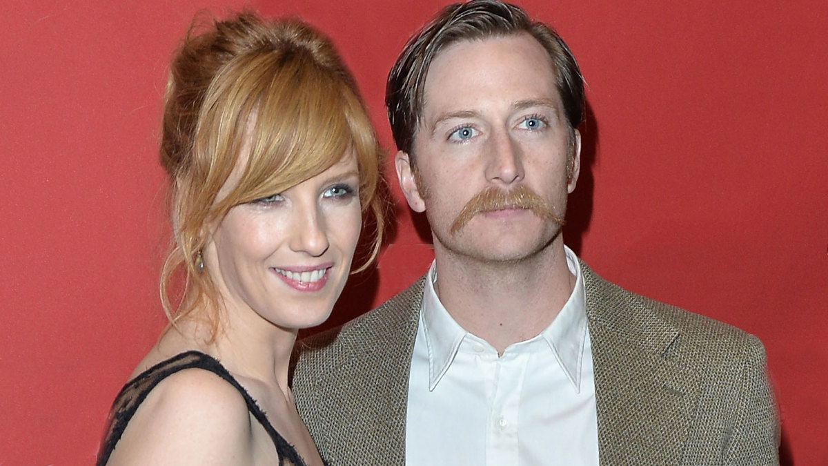 is kelly reilly pregnant