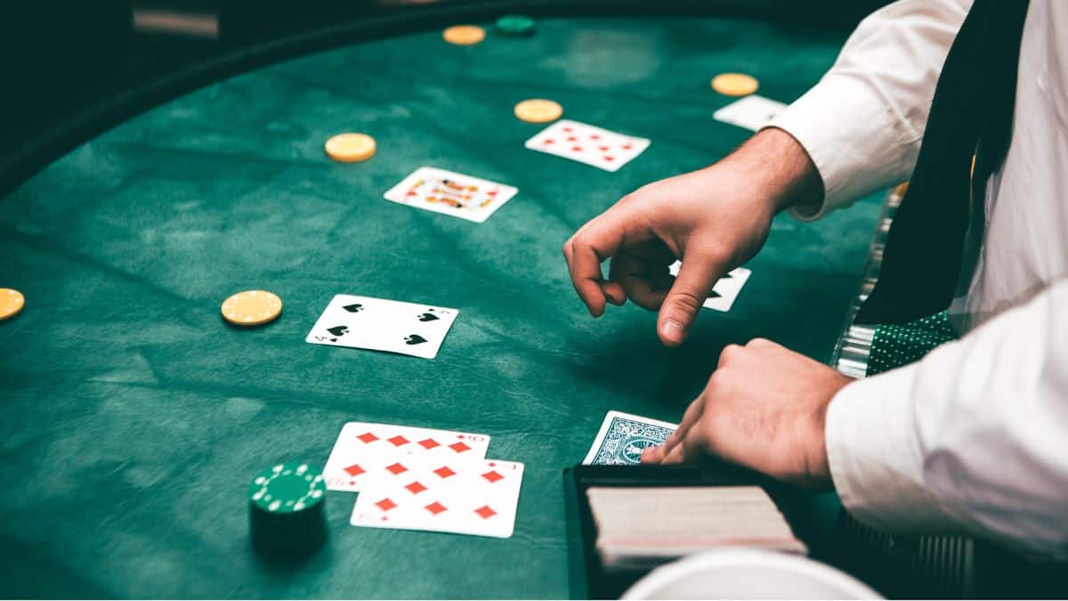 Exploring Fun: The Benefits Of Playing Poker