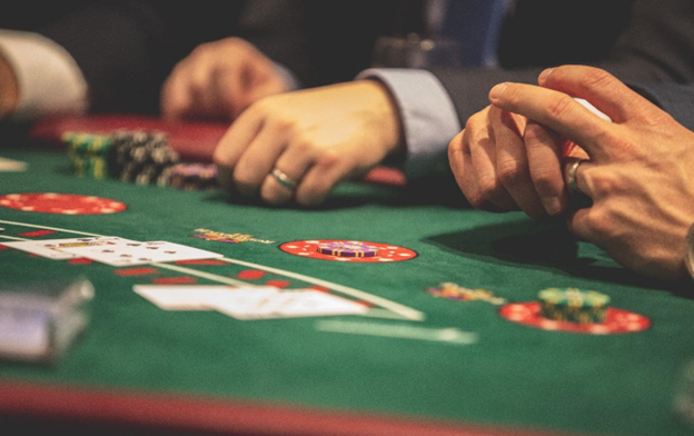 5 Things You should Never Do While Playing at An Online Casino