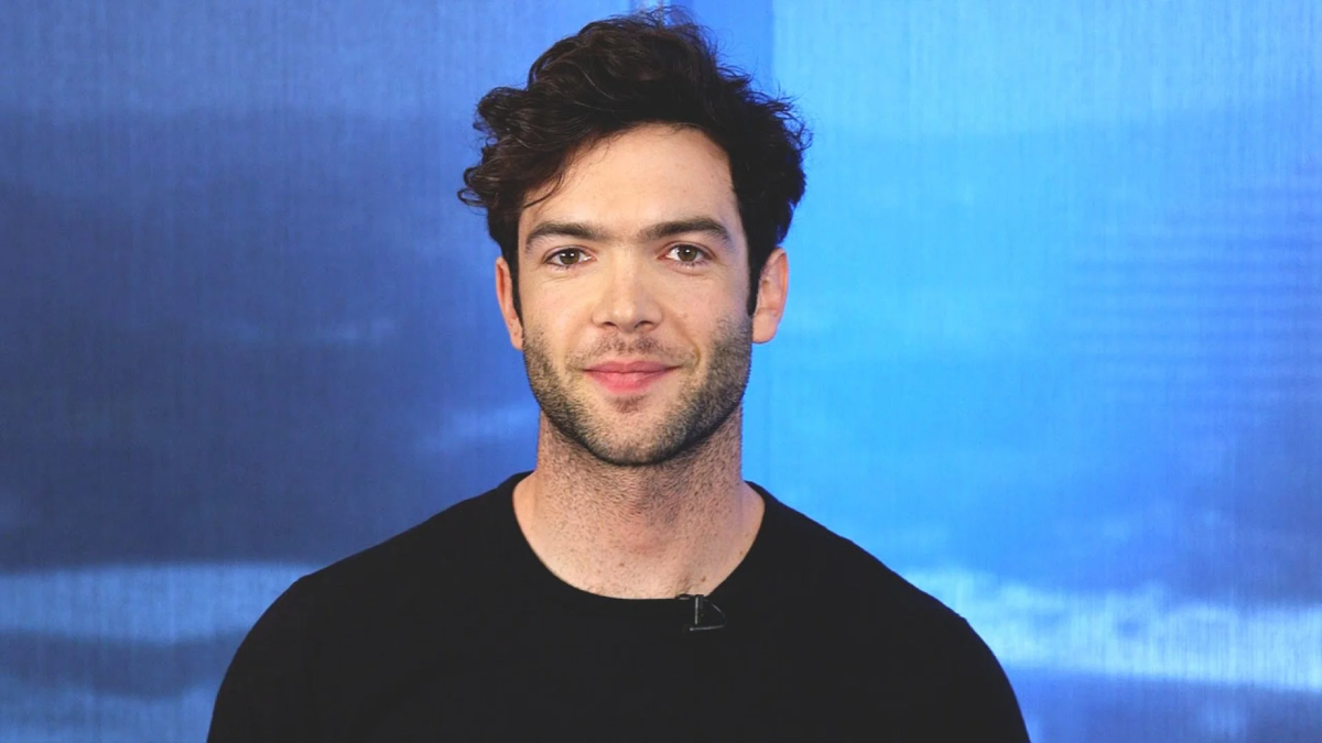 is ethan peck gay