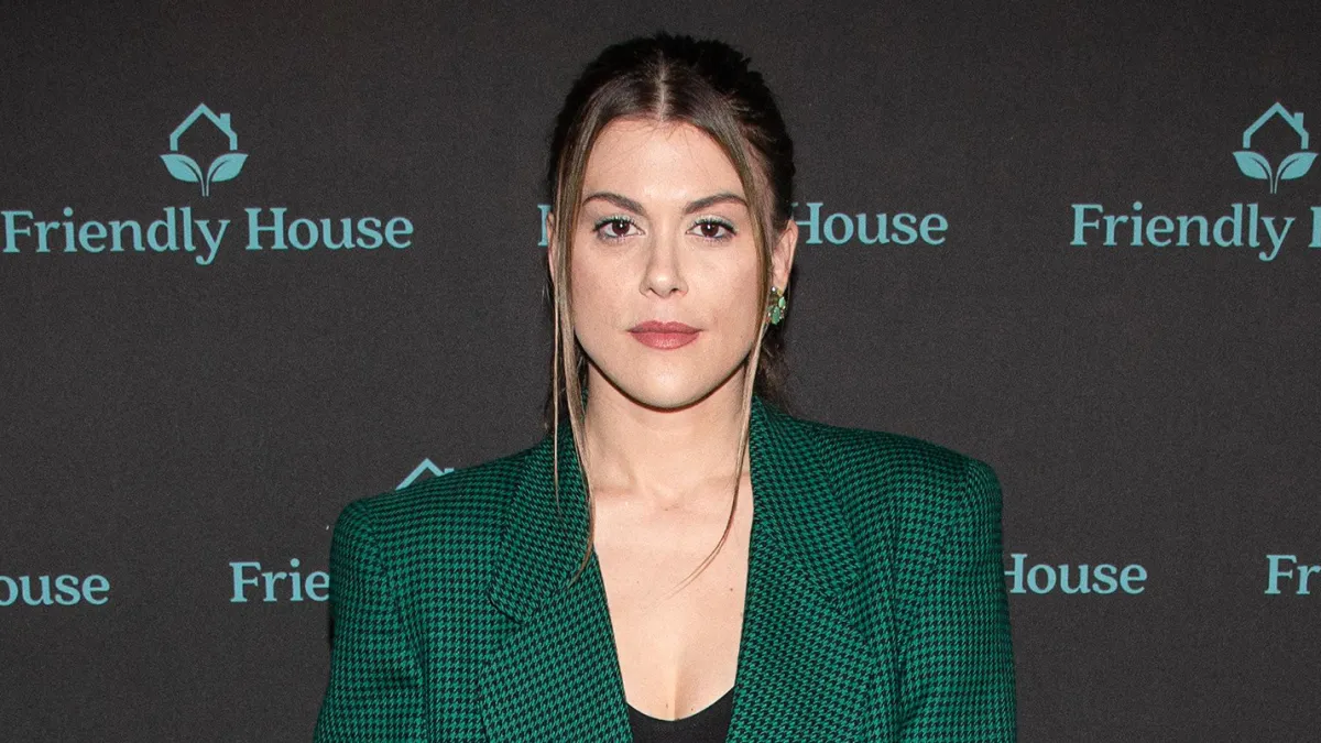 is lindsey shaw pregnant