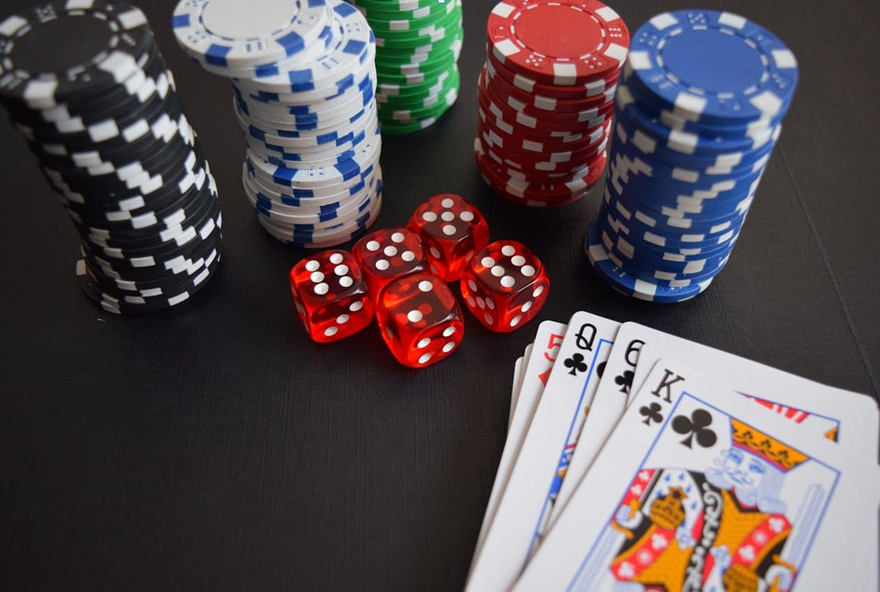 Likes, Shares, Jackpots: Casino Growth Through Social Media